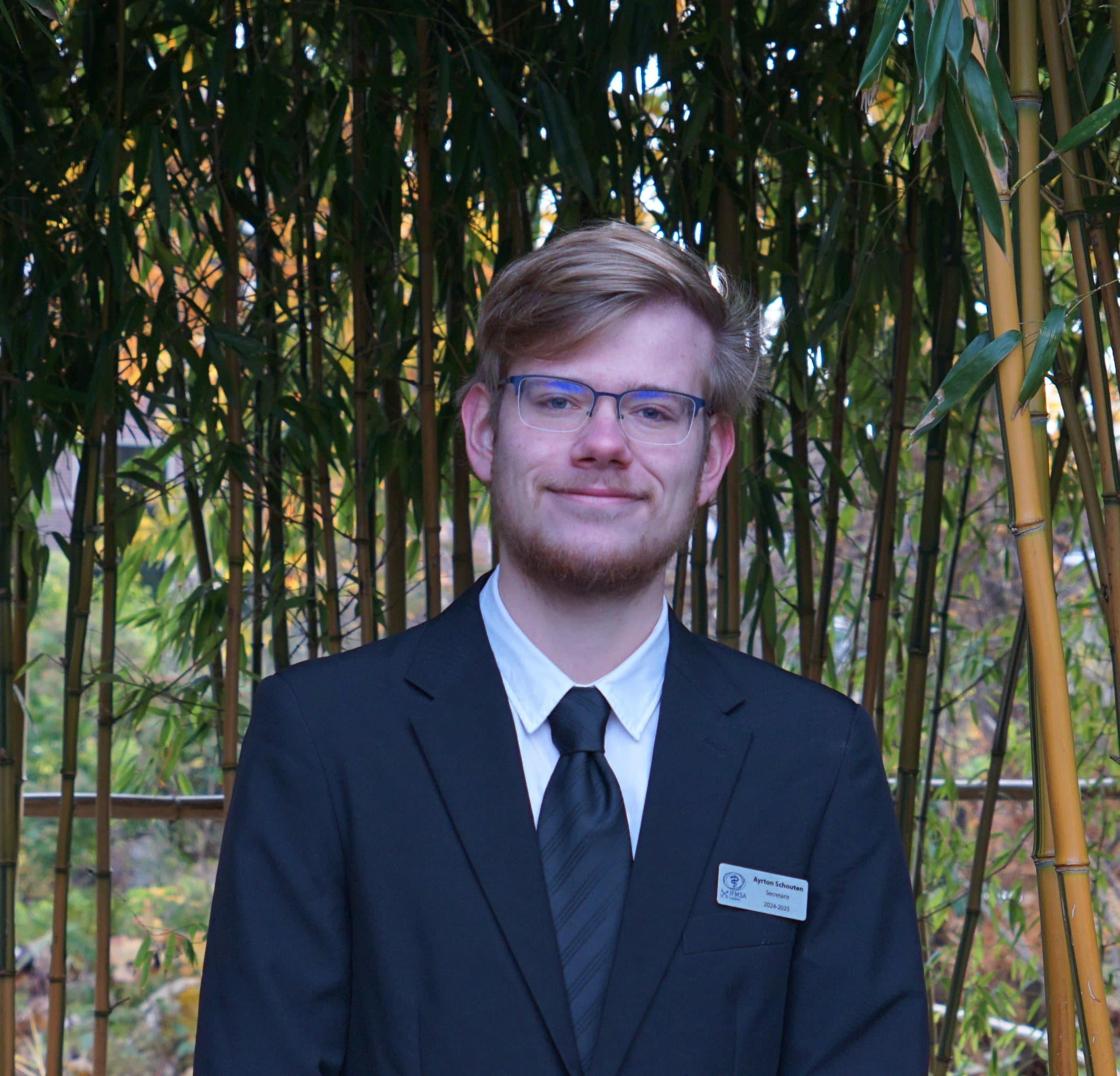 Ayrton Schouten, Secretary